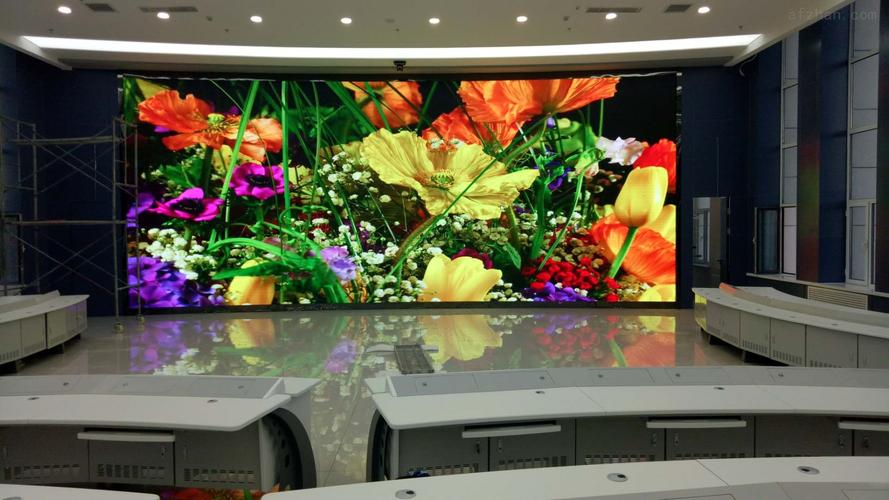 LED显示屏厂家支招 小间距LED显示屏如何选购？